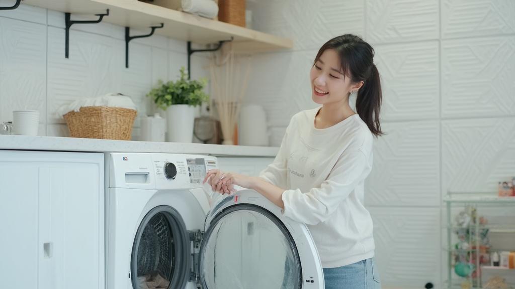 내부도 아주 깨끗했어요 LG 트롬세탁기 건조기 일체형